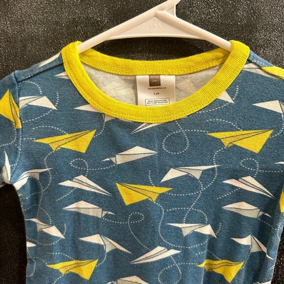 Tea Collection Paper Airplane PJs, GUC (Fading), Sz 3 (3A) - Picture 5 of 7